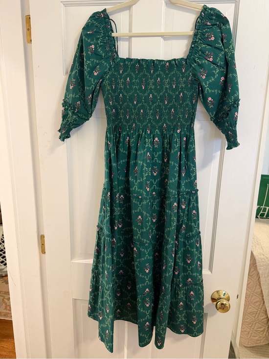Hill House Dresses & Skirts - Hill House Green Floral Puff-Sleeve Midi Dress